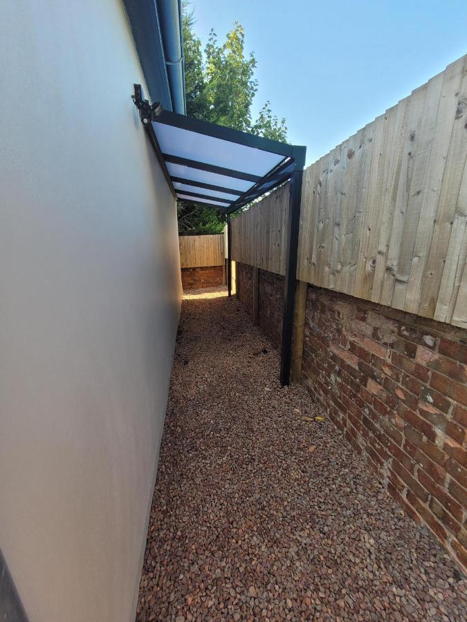 Forest Cedar Lodge, Forest Of Dean Cinderford Exterior foto