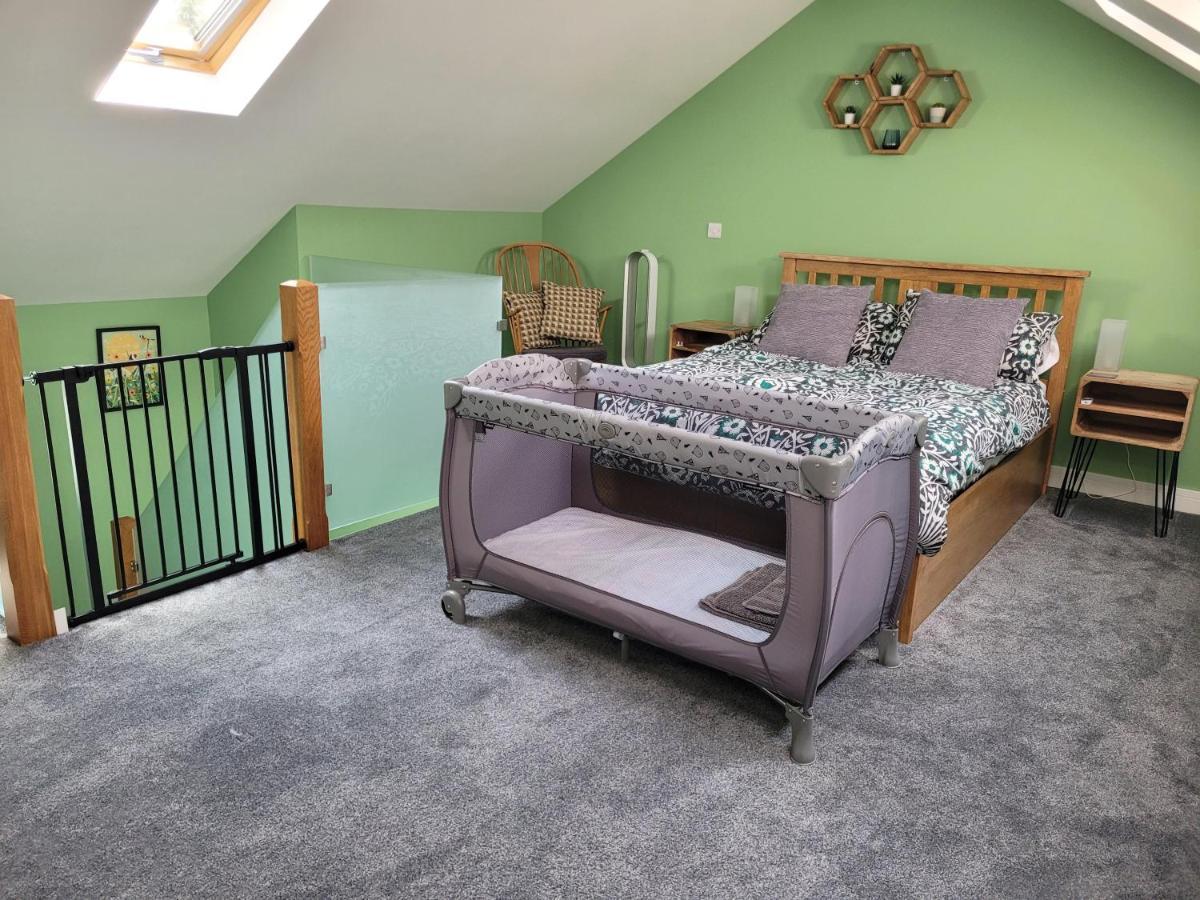 Forest Cedar Lodge, Forest Of Dean Cinderford Exterior foto